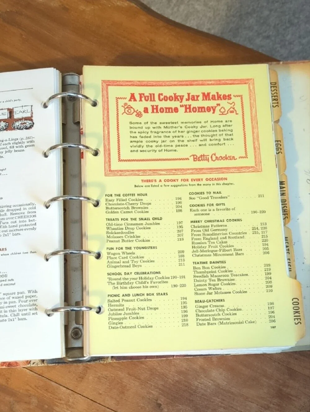 Vintage Betty Crocker Picture Cook Book